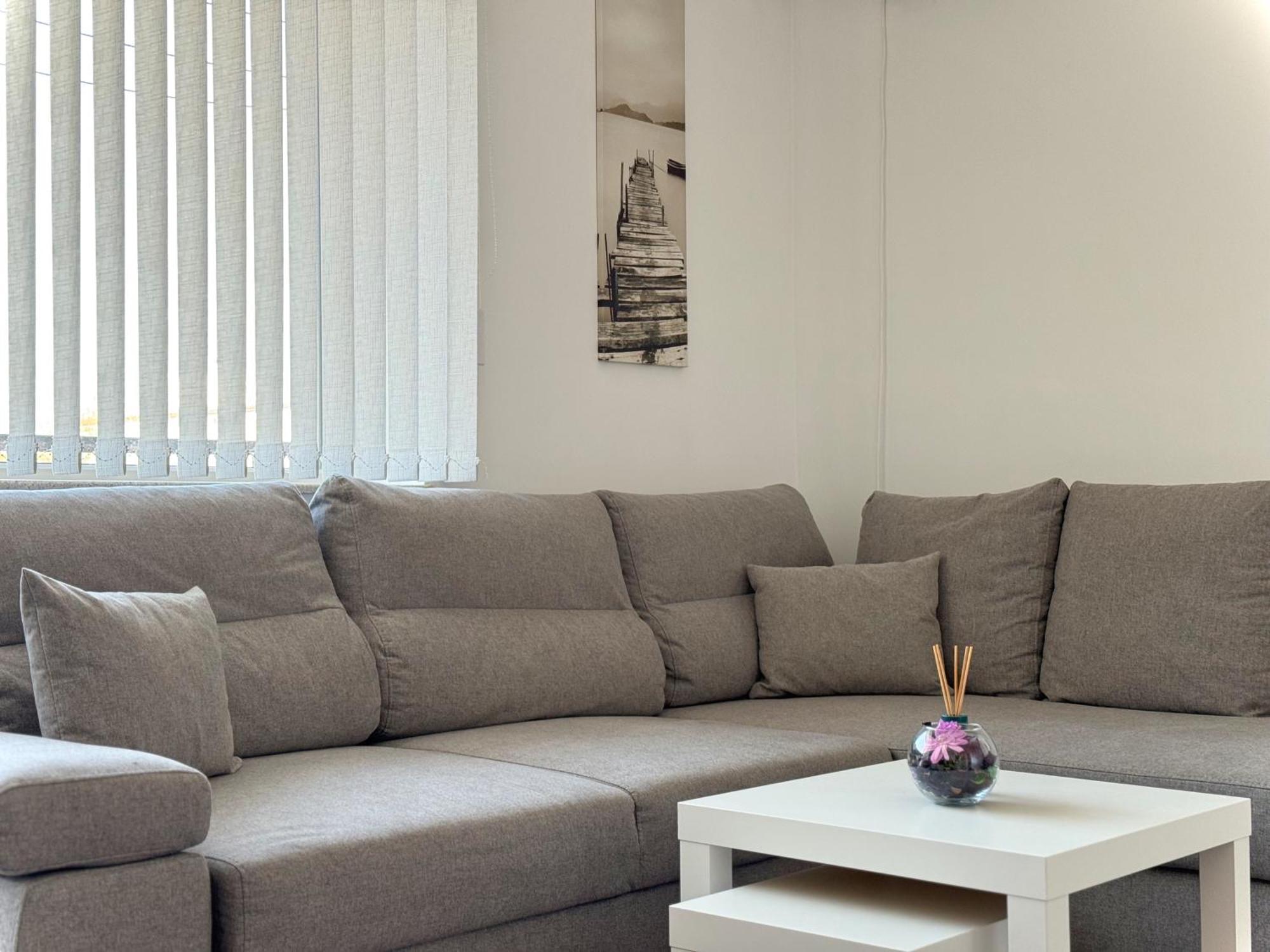 Restful Apartment For 4 Guests In Burgas Exterior photo